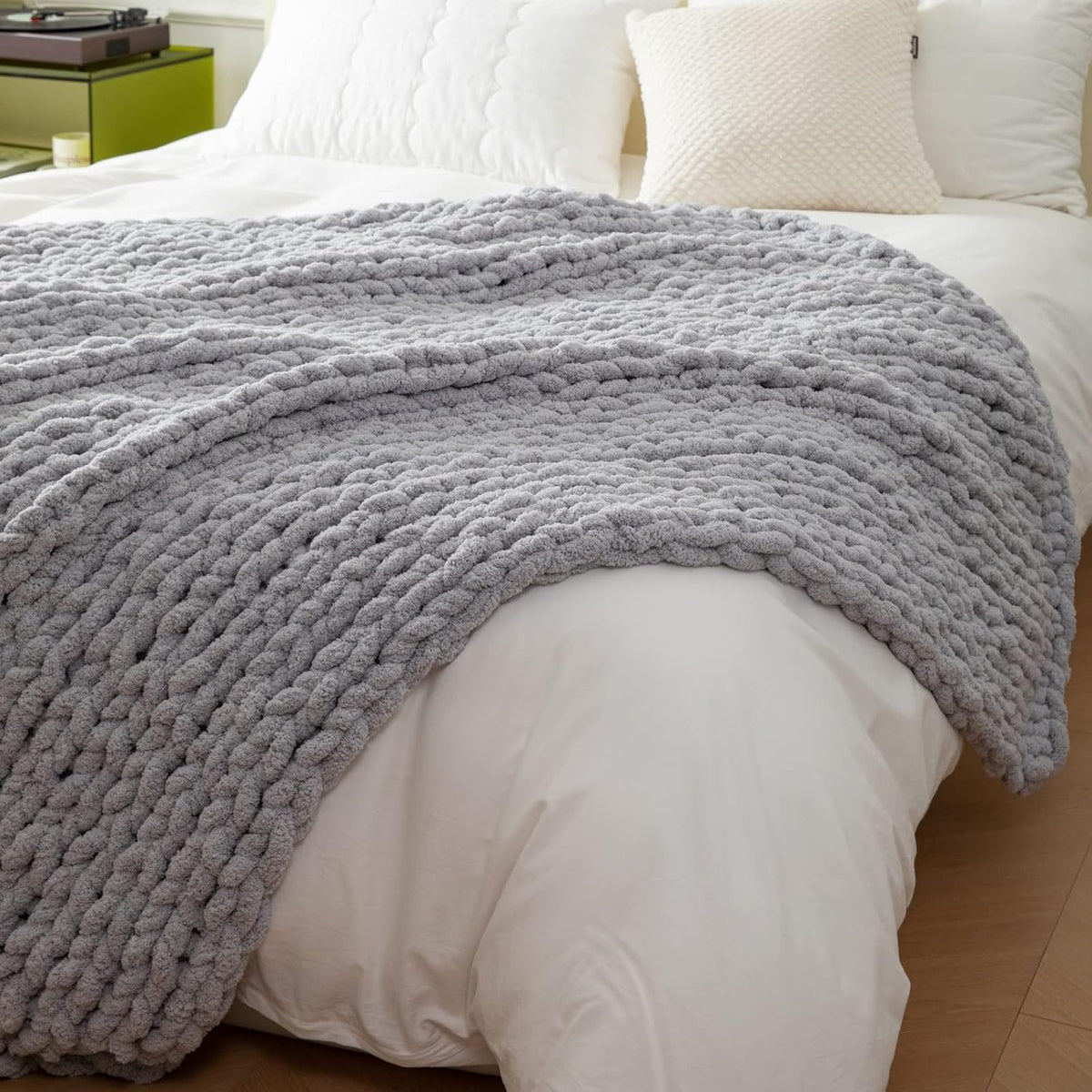 Chunky Knit Blanket Throw for Couch 51"×63" Light Grey